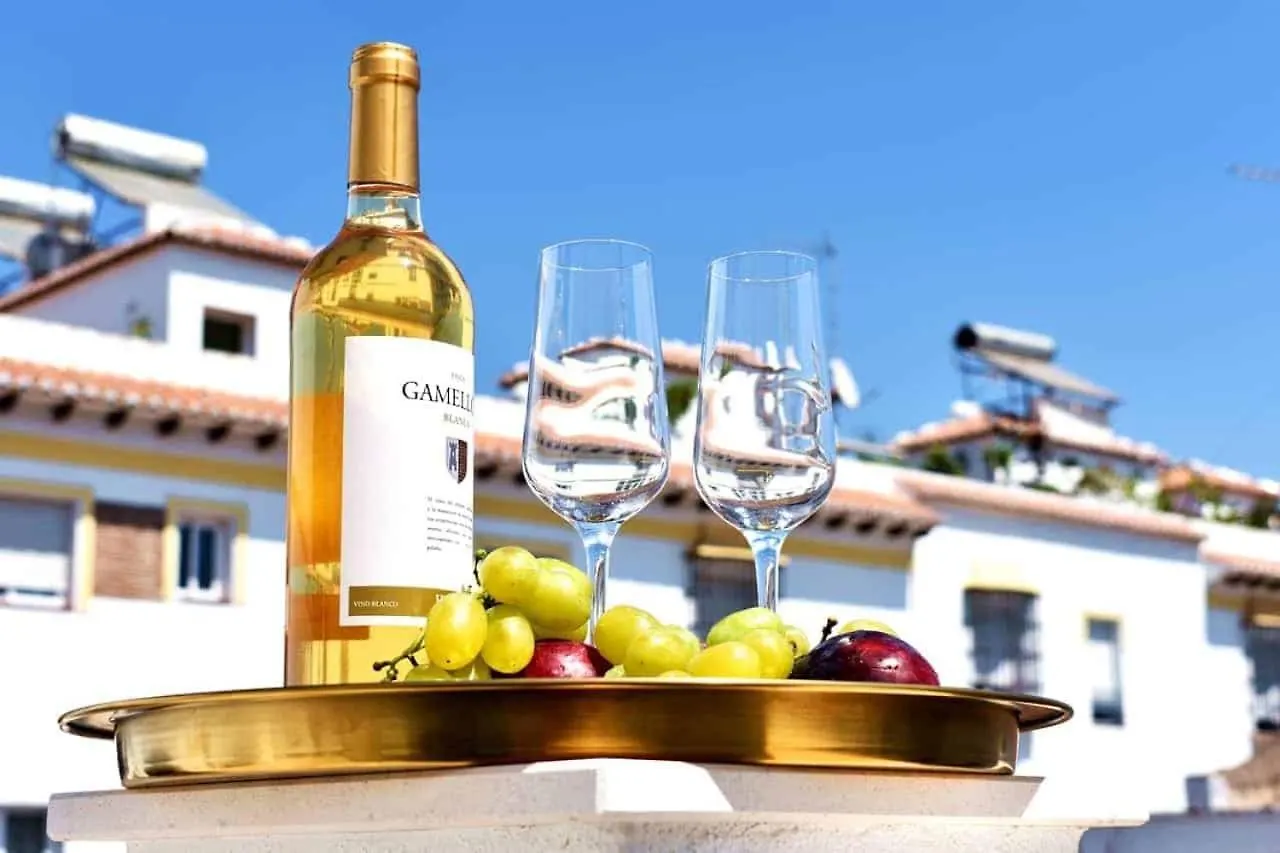 別荘 New Townhouse In The Heart Of Nerja With Jacuzziヴィラ
