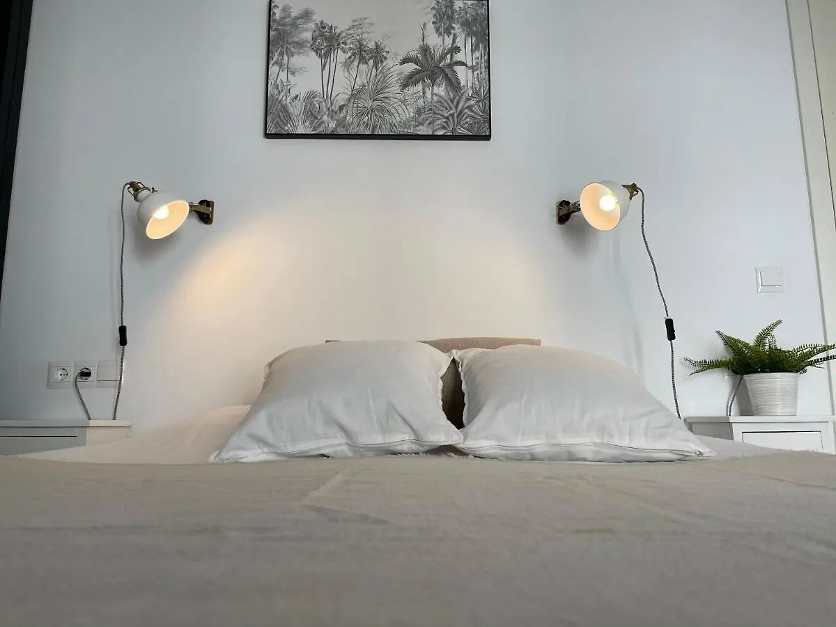 New Townhouse In The Heart Of Nerja With Jacuzziヴィラ 別荘