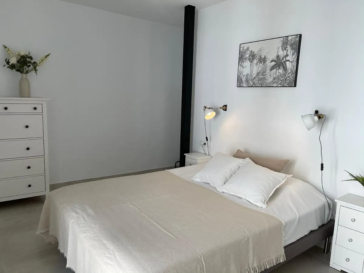 New Townhouse In The Heart Of Nerja With Jacuzziヴィラ