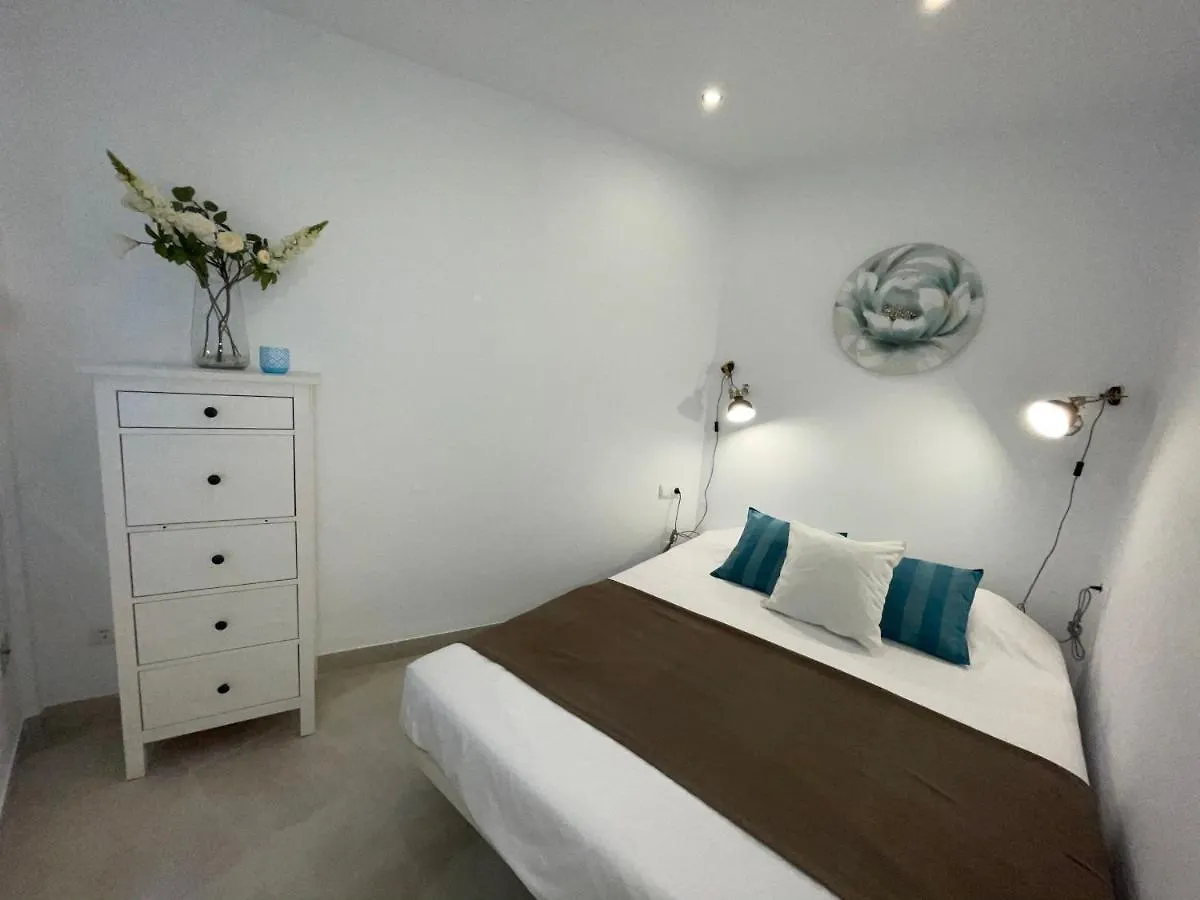 New Townhouse In The Heart Of Nerja With Jacuzziヴィラ スペイン