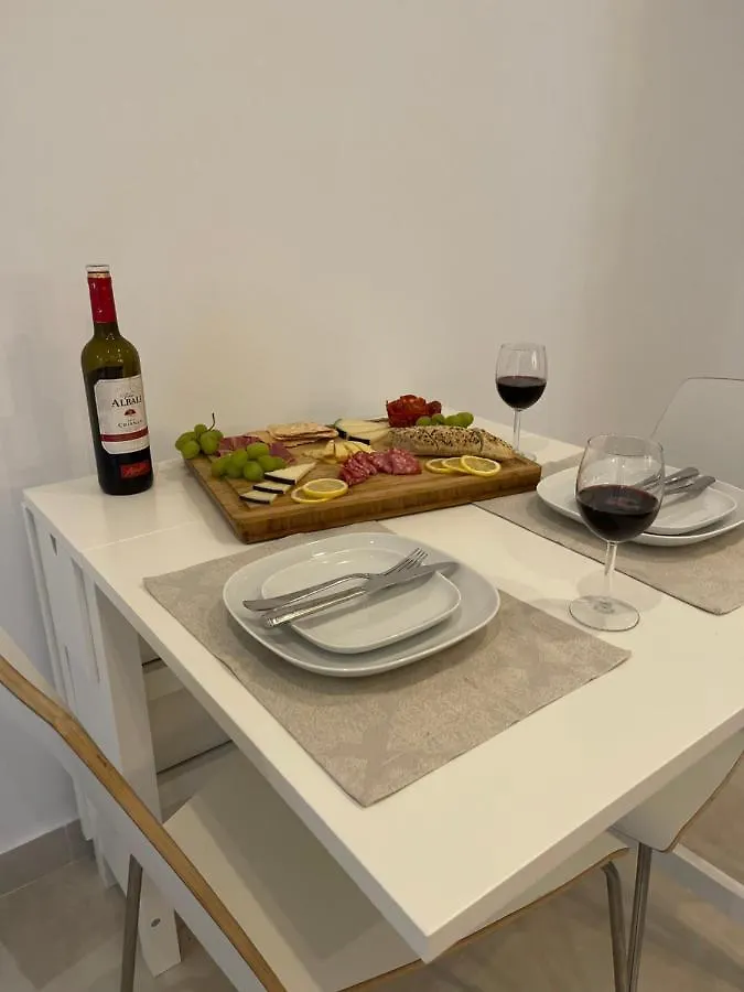 New Townhouse In The Heart Of Nerja With Jacuzziヴィラ スペイン